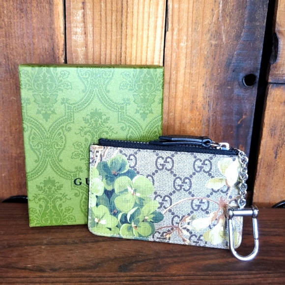 Gucci Blooms Coin Key Pouch Purse Blooms Coin Case Green Beige